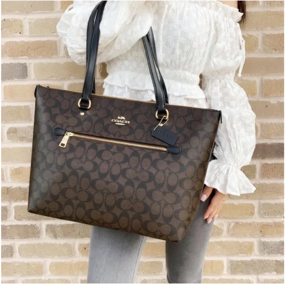 Coach Gallery Signature Tote - (with zipper)  color brown